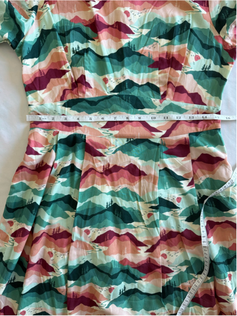 Women's emilyandfin Green Pink Mountain Print Dress S - Picture 8 of 9
